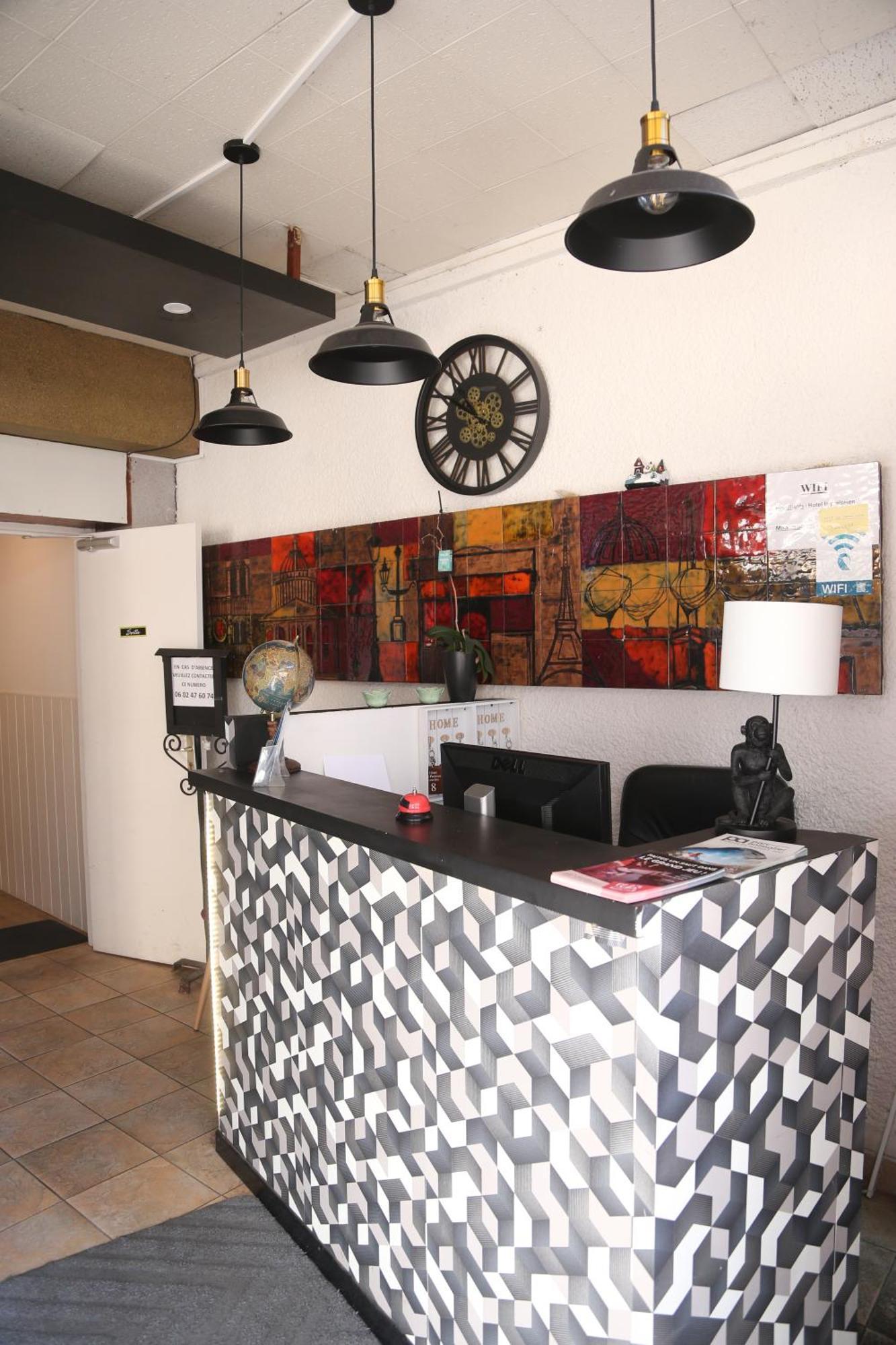 Hotel Restaurant Le Parisien Lourdes Exterior photo